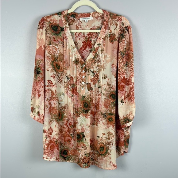 Rose + Olive Peach and Cream Floral Relaxed Tunic with 3/4 Sleeves Size 1X - Picture 2 of 8
